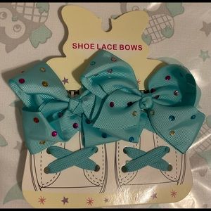 Shoe lace bows